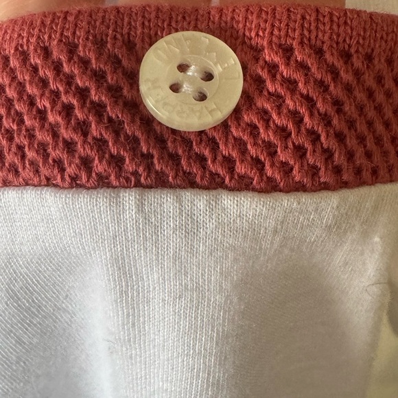 White and Red Polo Shirt with Modern Fit Size M - Picture 4 of 10